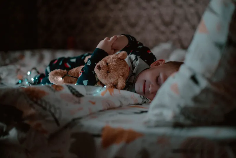 Forget the White Noise Machine: The Fuzzy Little Sleep Secret Pediatric Experts Actually Swear By